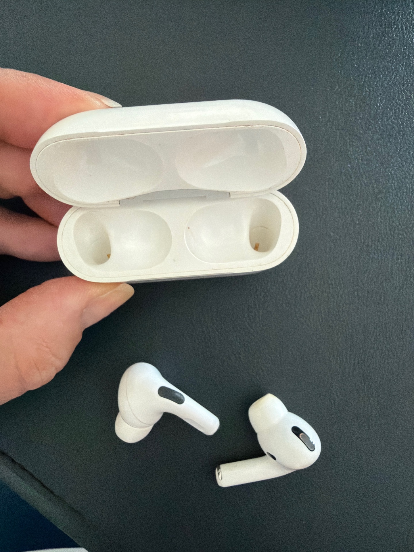 Apple AirPods Pro - Image 3