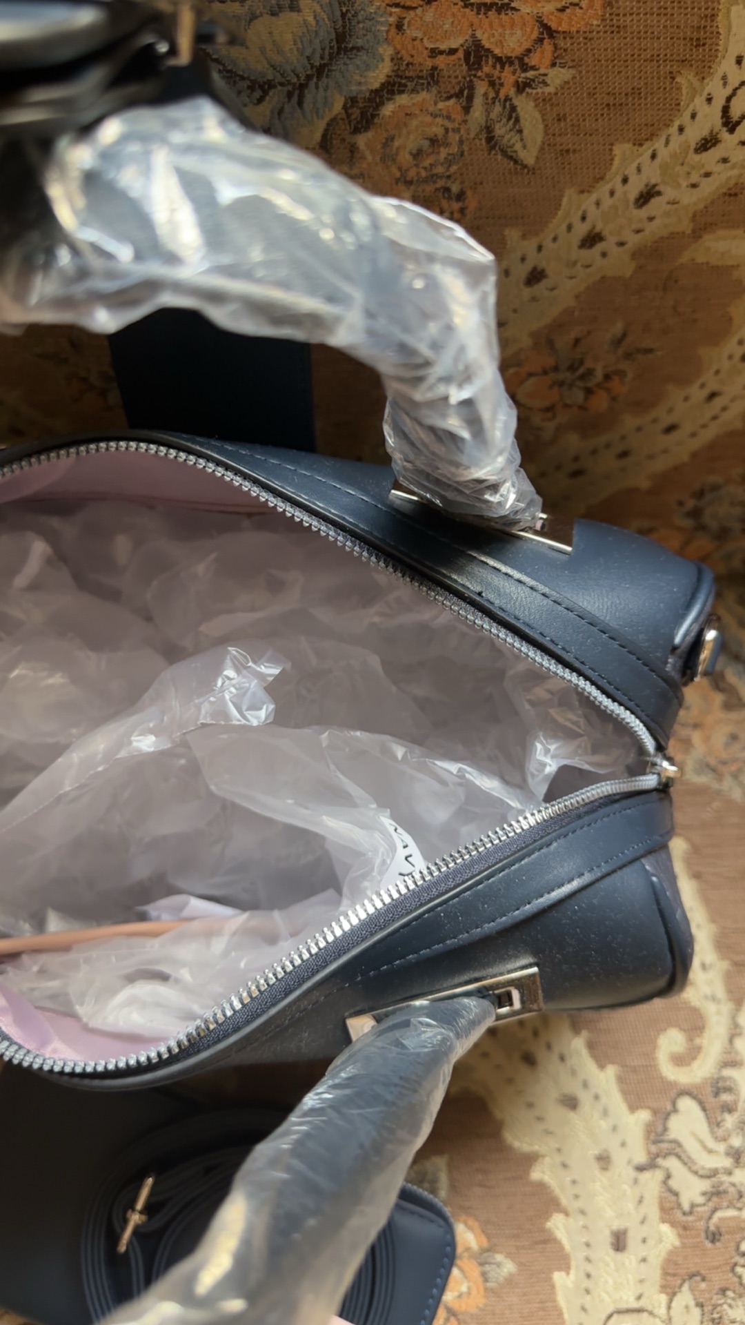 Hand bag  - Image 7