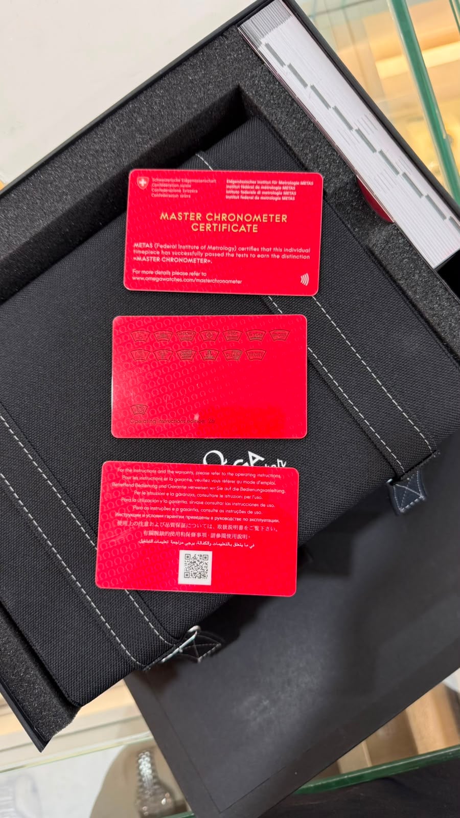 Omega Speedmaster Like New Full Set 2024 - Image 4