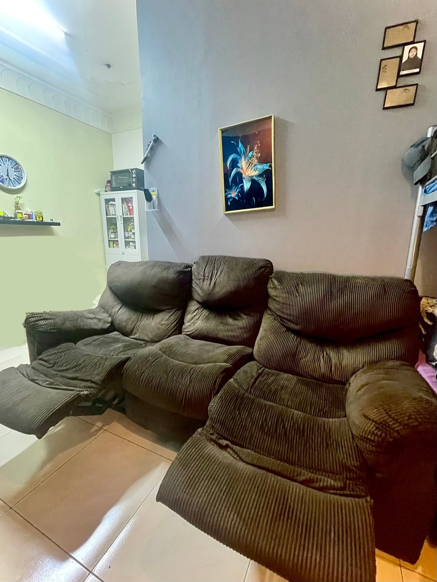 3 seater recliner sofa brown - Image 3