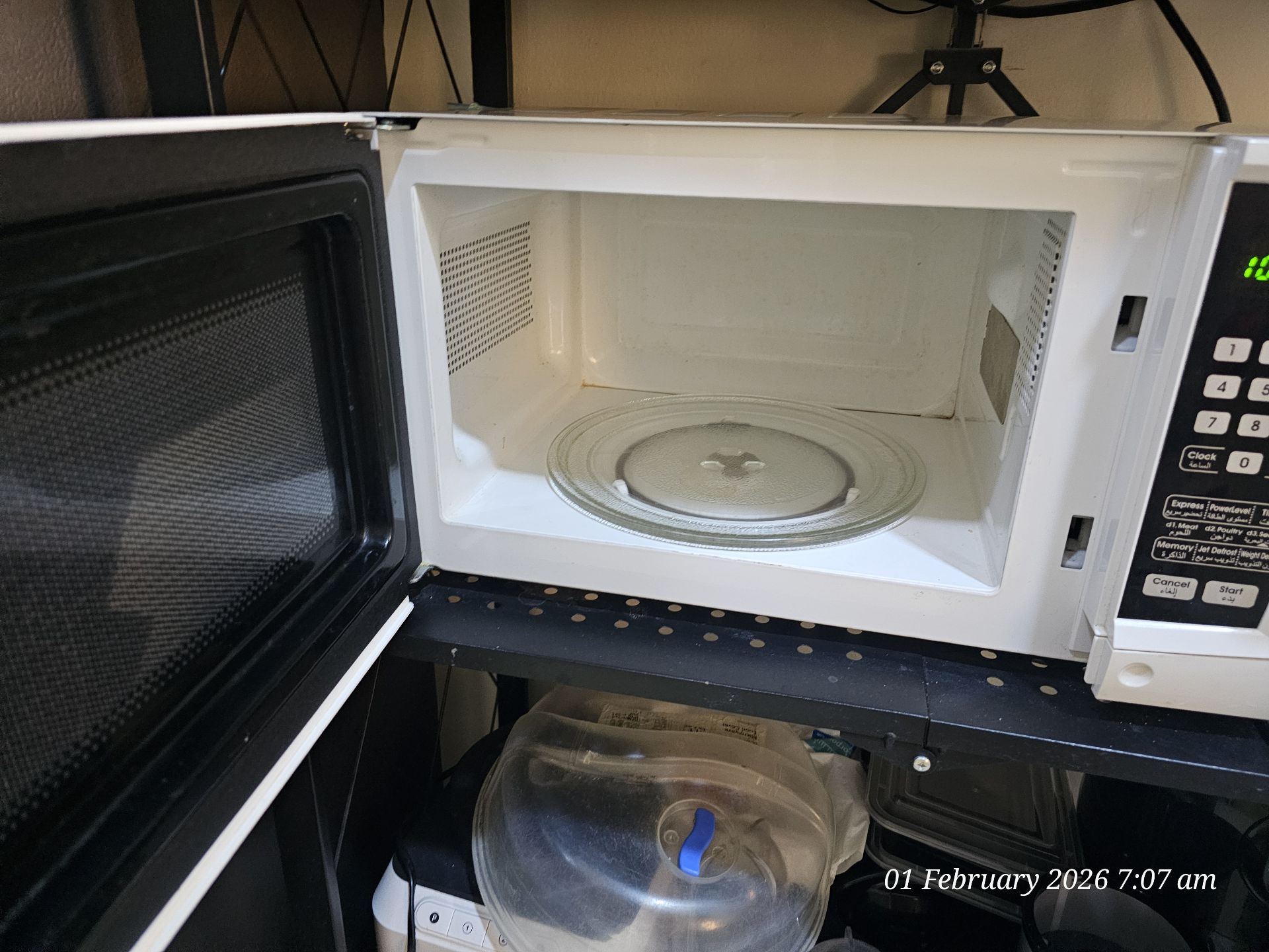 Clickon Microwave Oven - Image 1