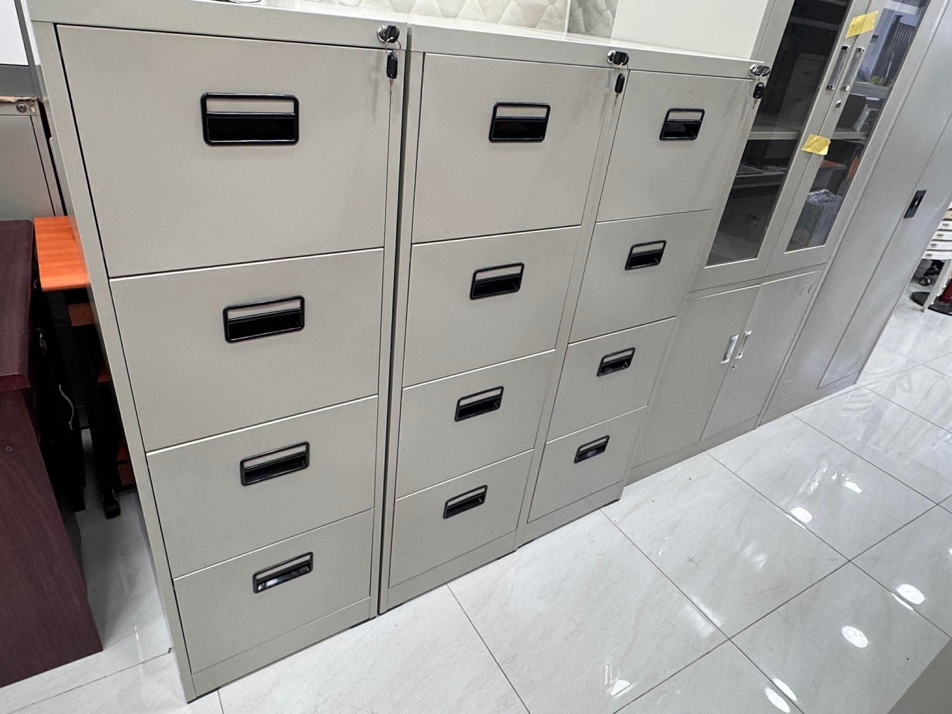 new 4 drawers steel cabinet  - Image 2