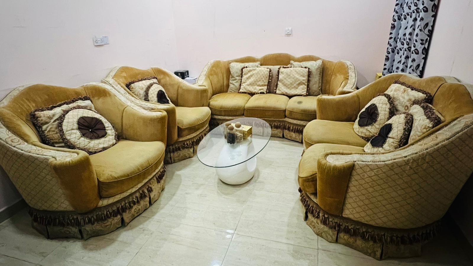 7 Seater Luxury Sofa Set For Sale - Image 4