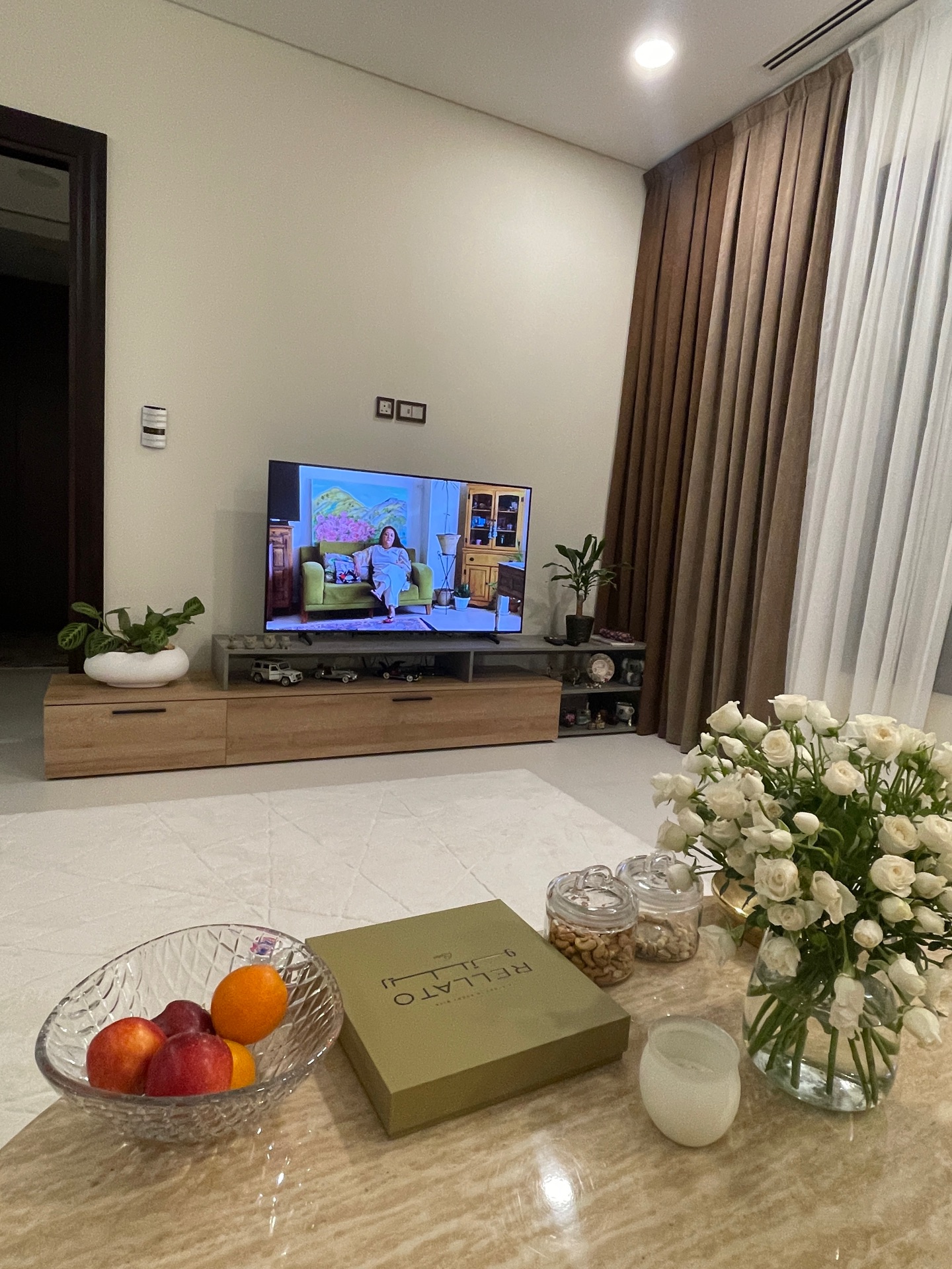 Moving Abroad – Entire Home Furniture & Decor Sale | The Pearl - Image 10