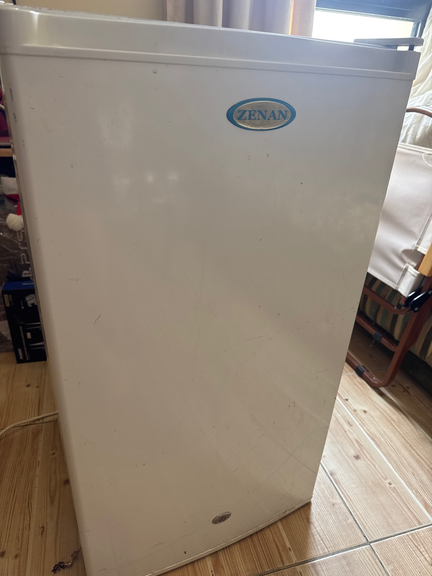 Zenan 110L Single Door Refrigerator - Image 1
