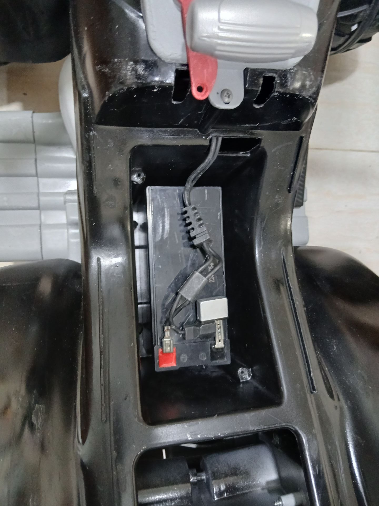 Baaghi For Sale 5 to 12 
Years  Old Kids Working Condition New Battery No Charge - Image 7