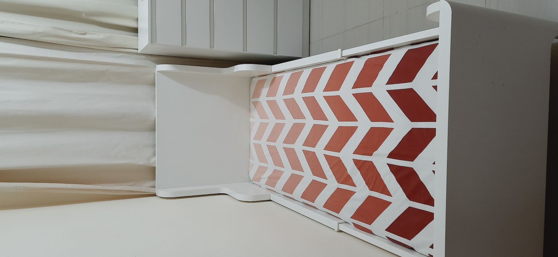 extendable kids bed with mattress - Image 2