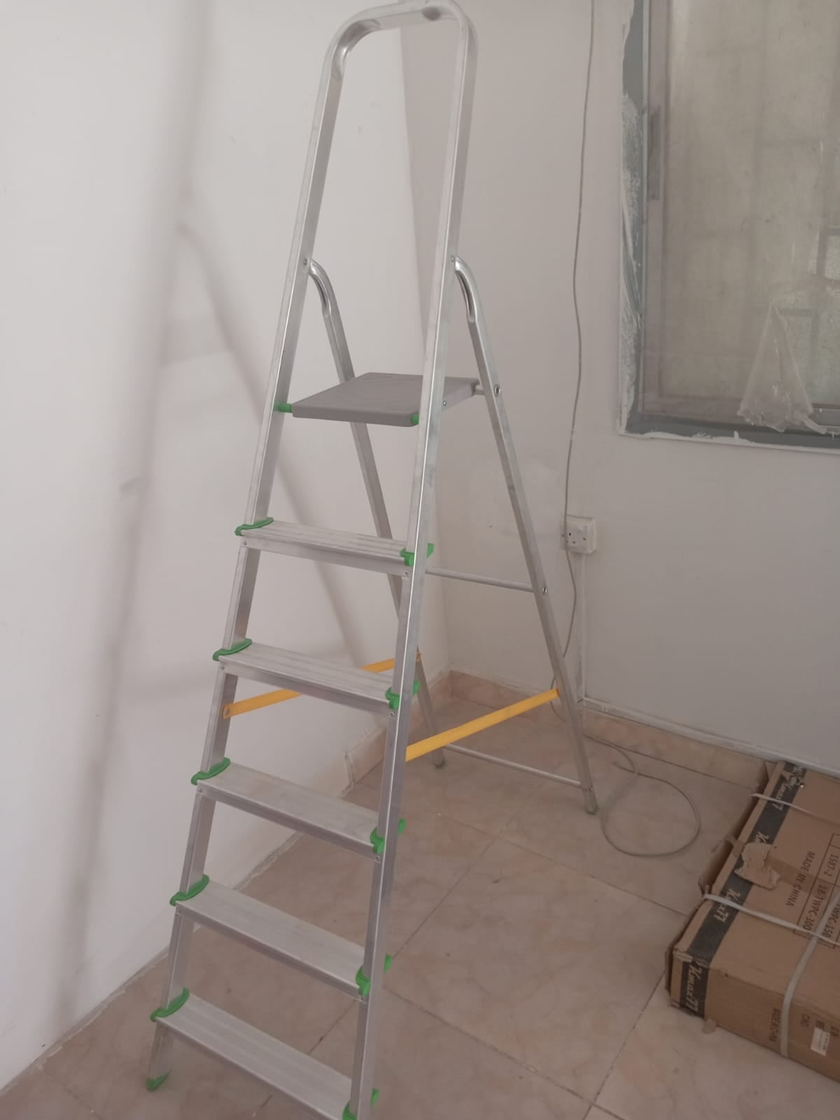 Extendable Podium Ladder with Wheels for Sale - Image 4