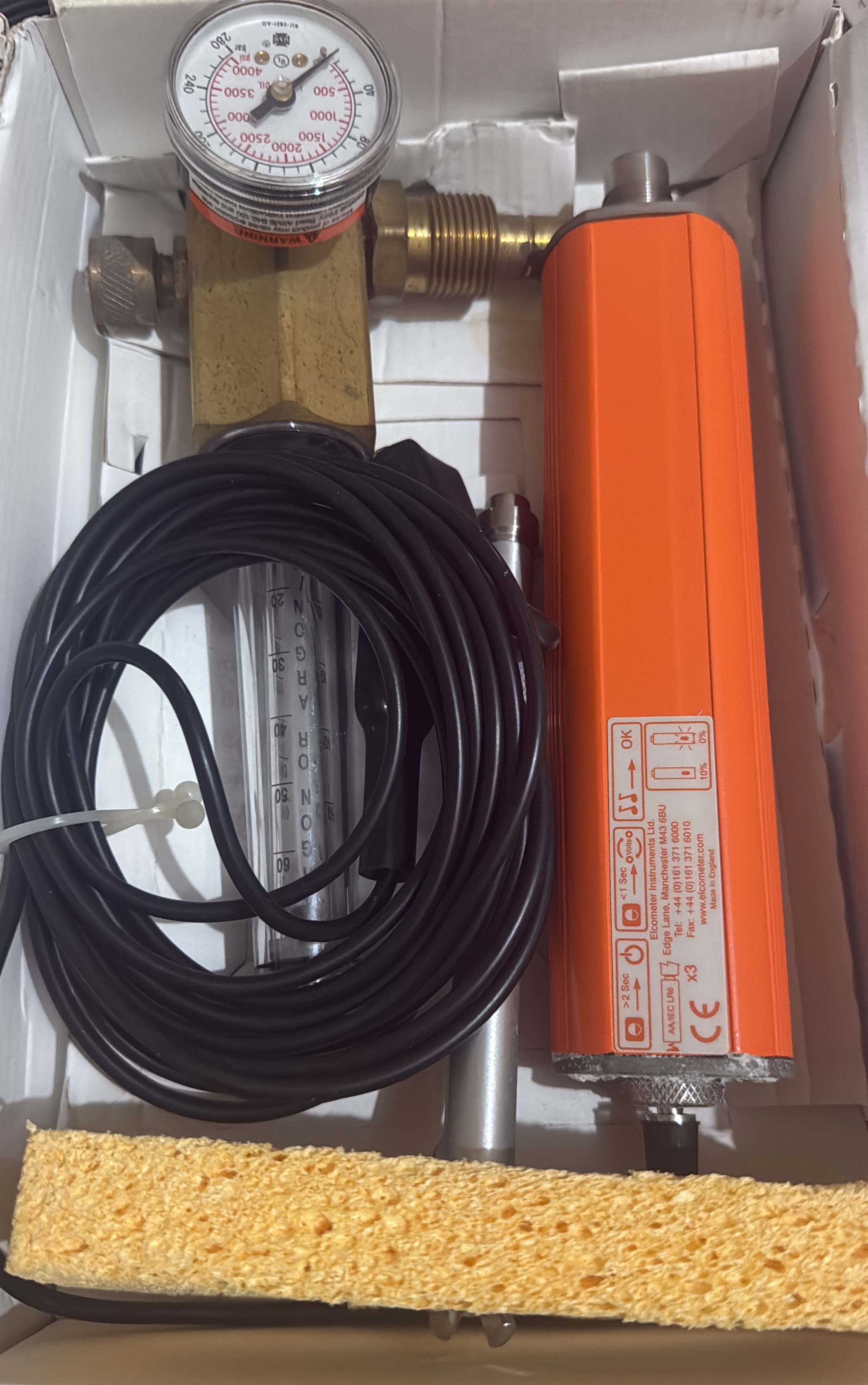 The Elcometer 270 Pinhole Detectors inspection Kit - Image 6