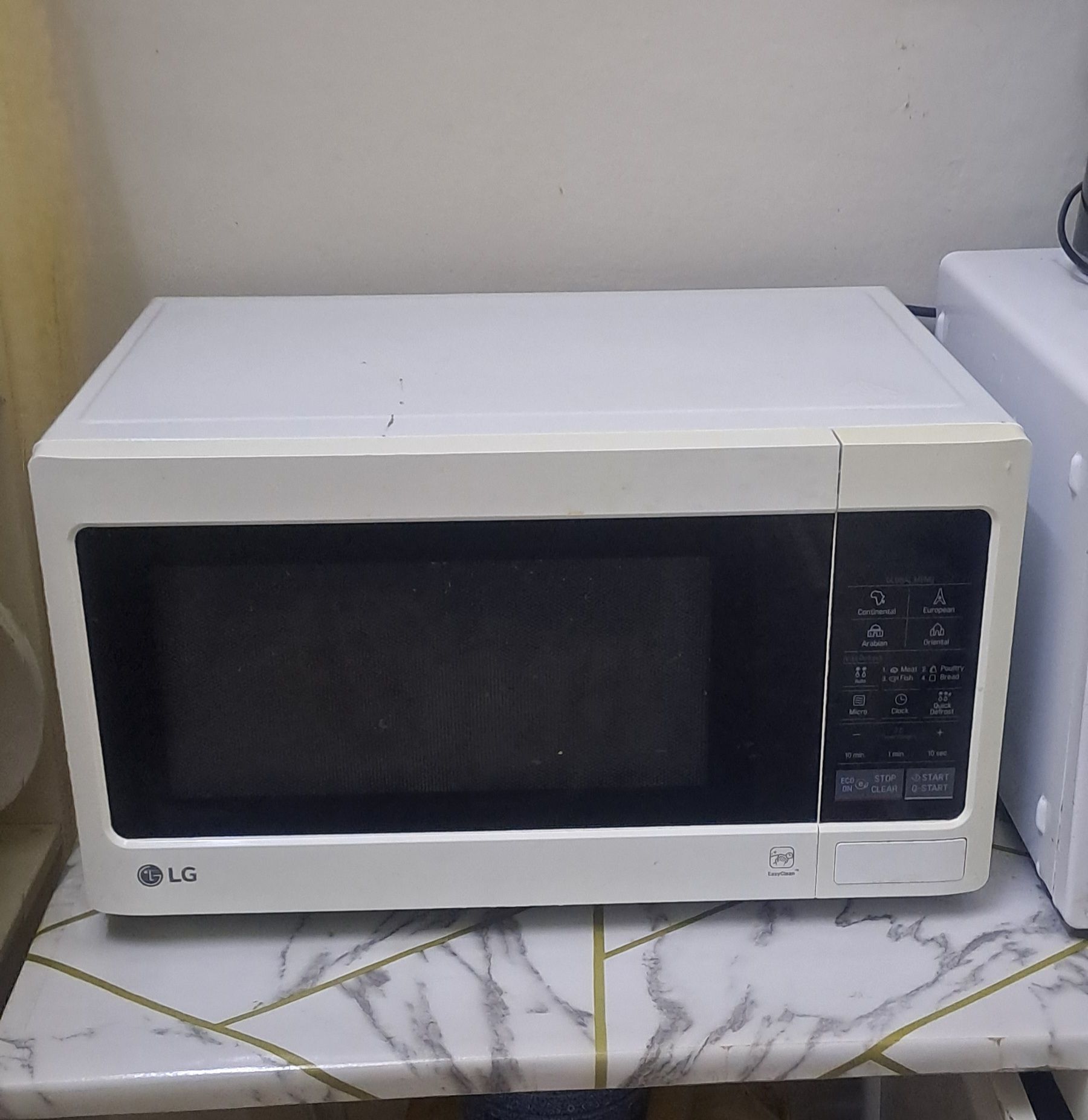 Oven - Image 1
