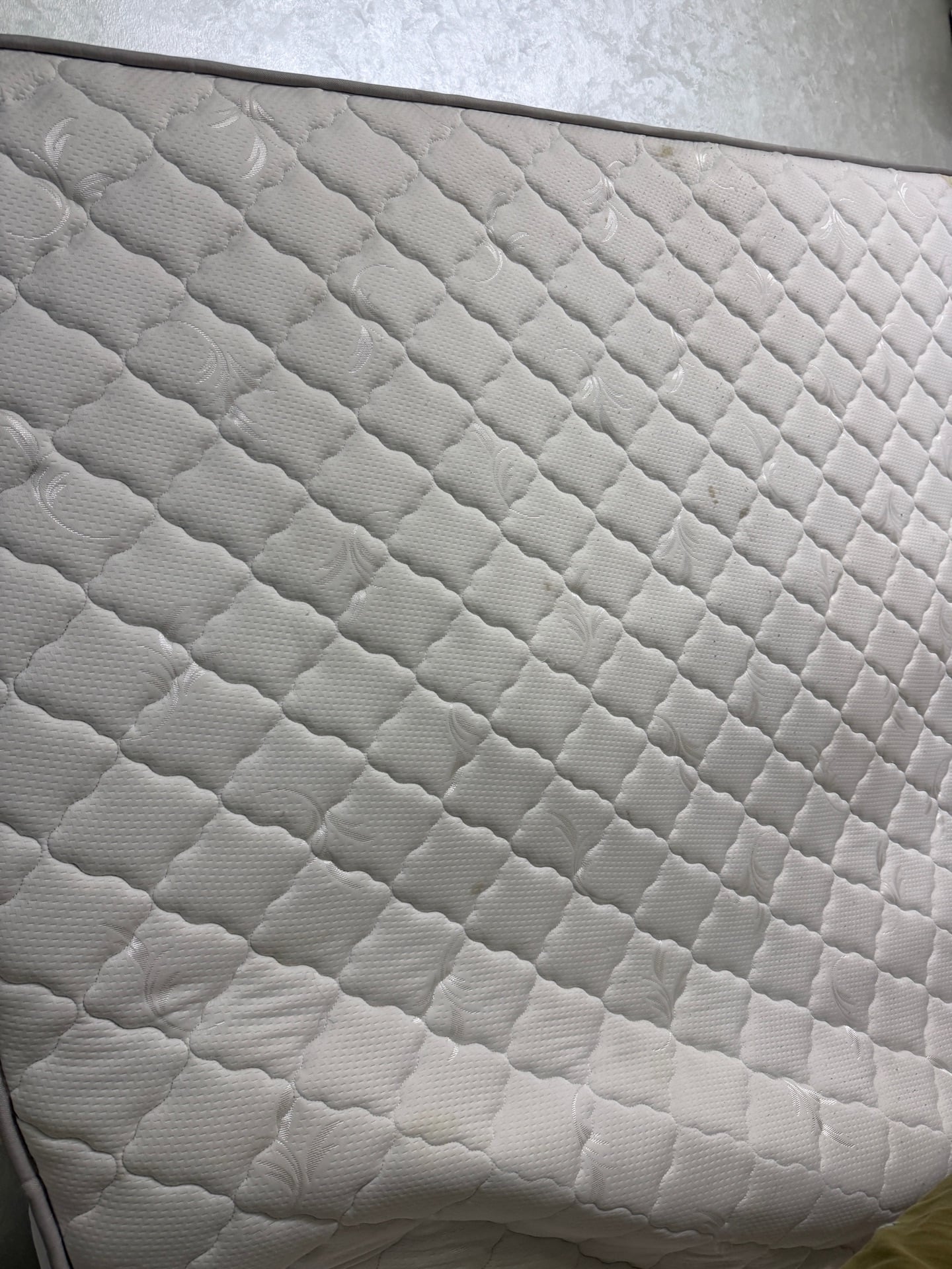 King size mattress  - Image 3