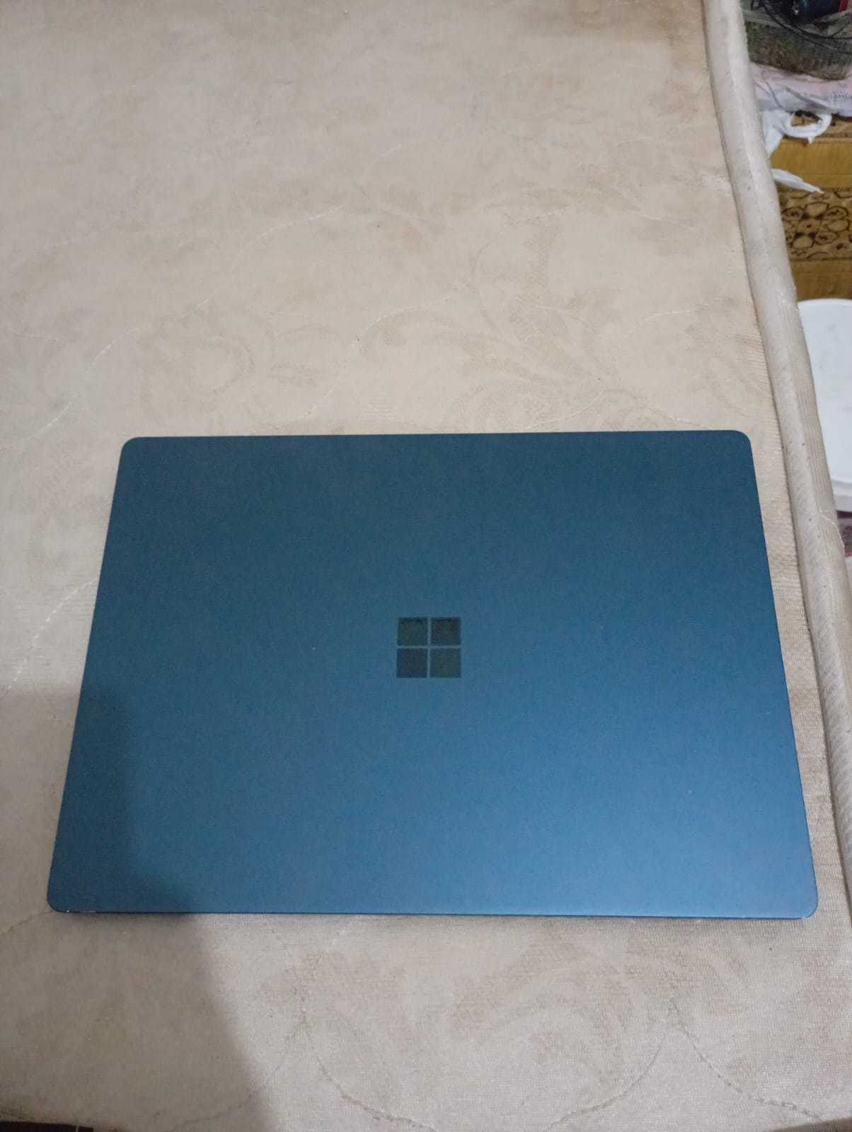 Microsoft Surface Laptop - Image 1