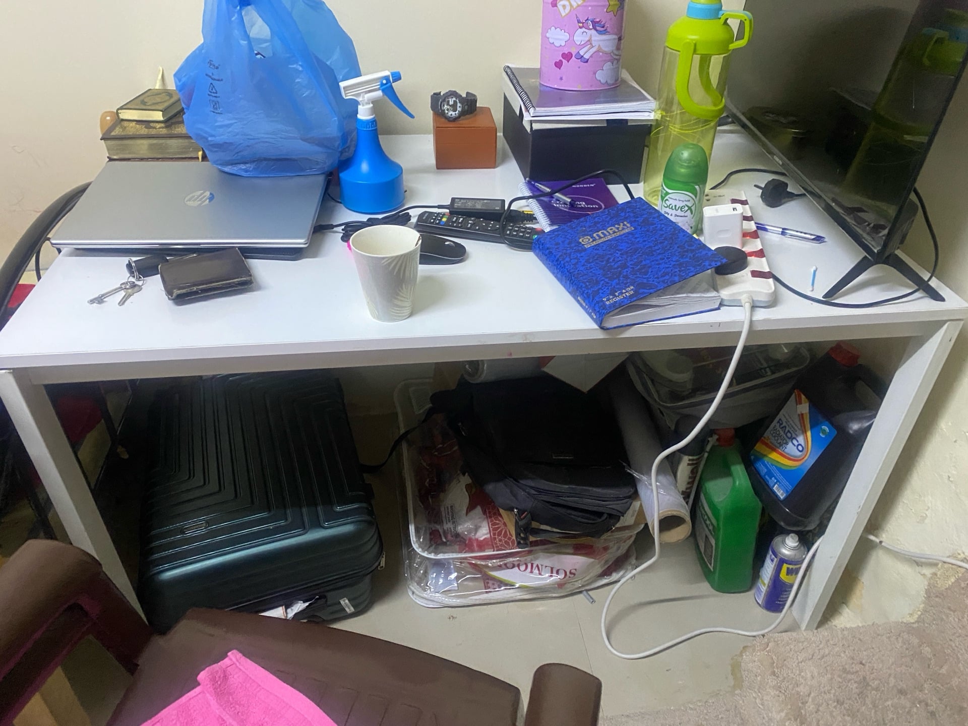 Table we can use for TV stand and computer stand.. good quality. - Image 1