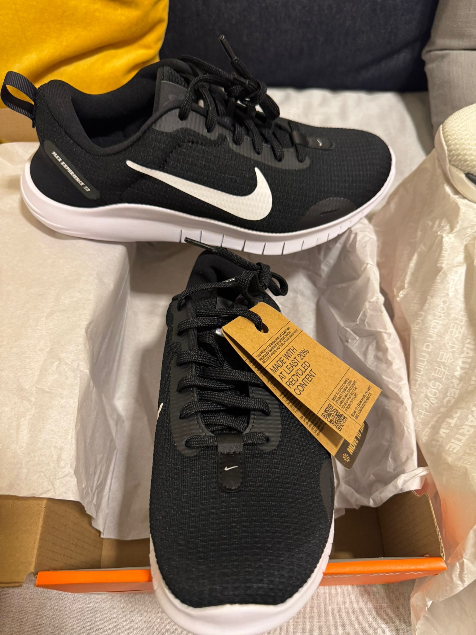 BRAND NEW - Nike Ladies Sports Sneaker - Image 1