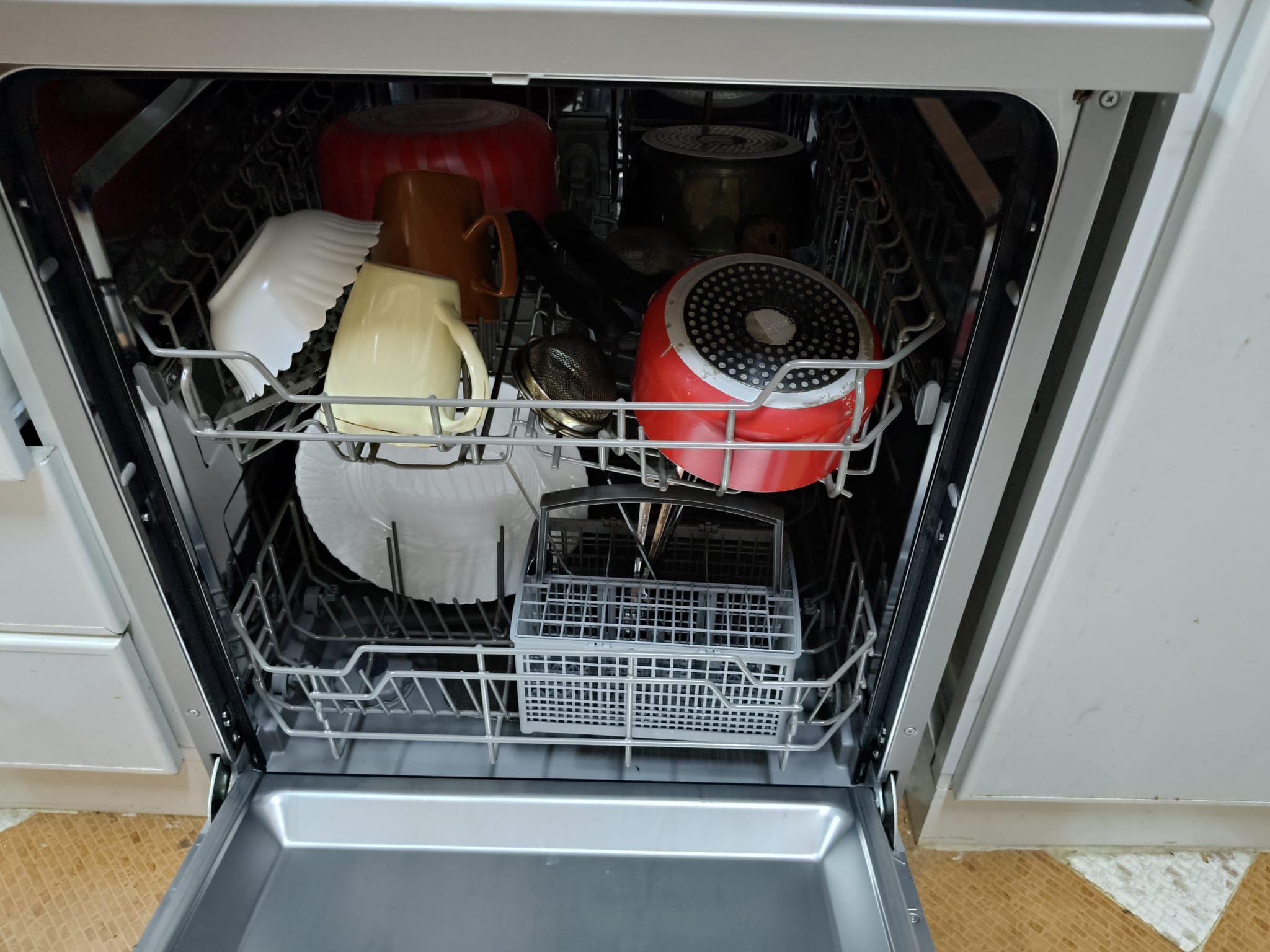 DISH WASHER SHARP - Image 4