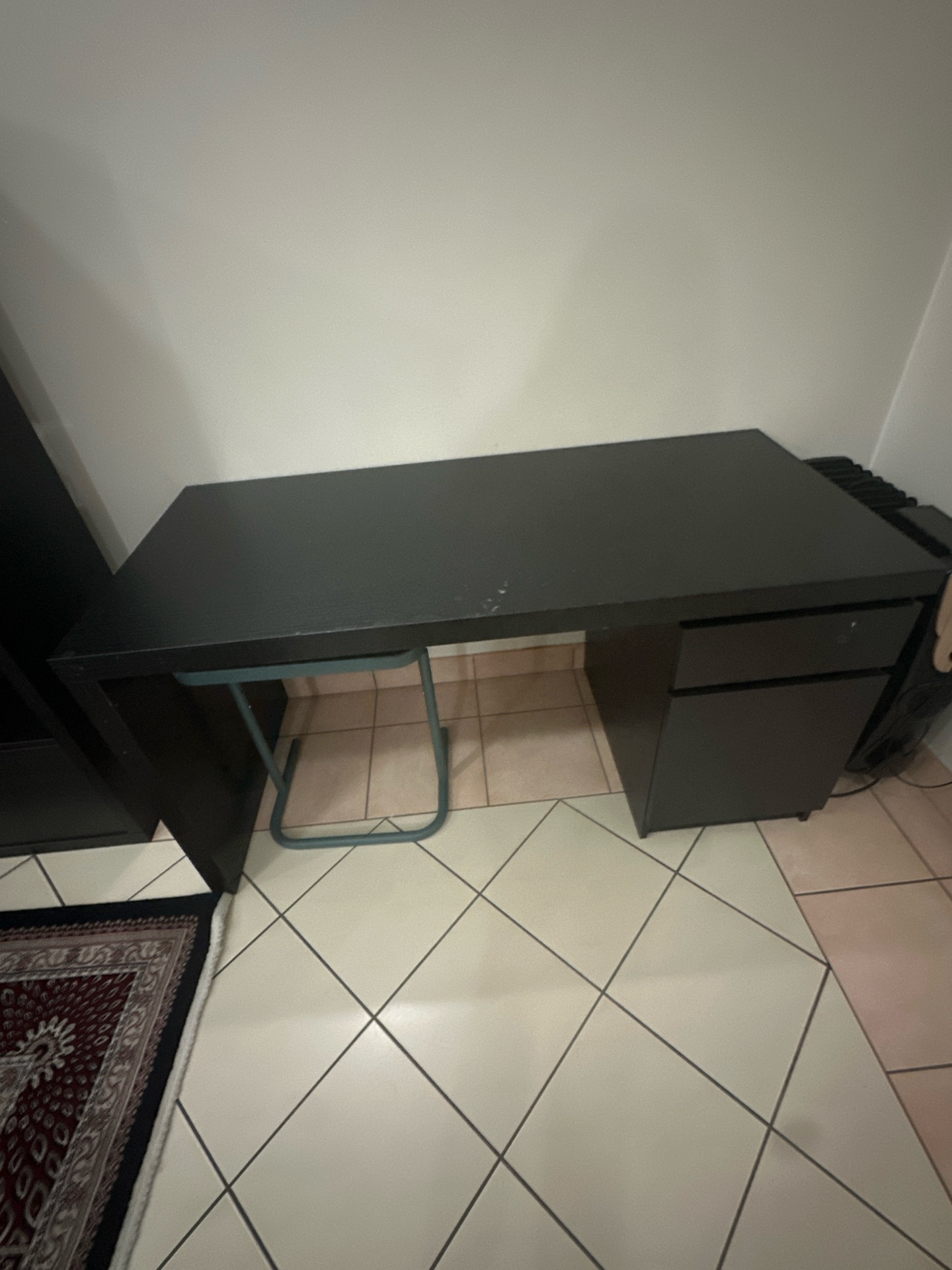 Study table  - Image 3