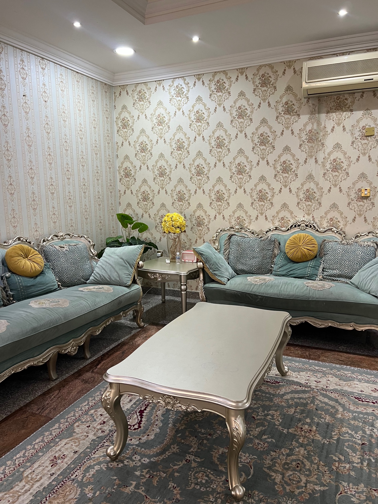 Luxury Classic Sofa Set with Center Table – Excellent Condition - Image 1