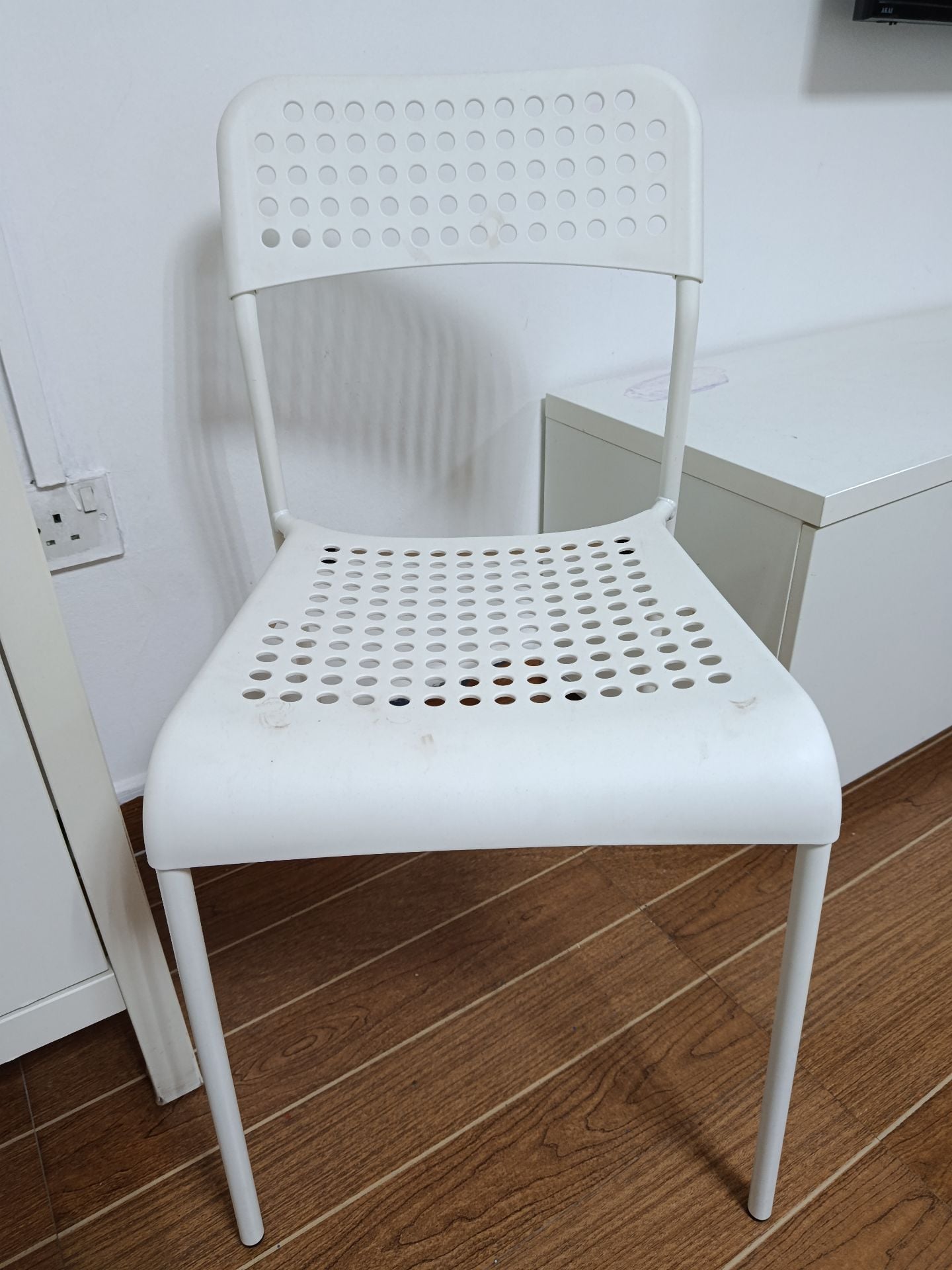 IKEA plastic chairs 4 pieces, white colour, very good condition  - Image 4