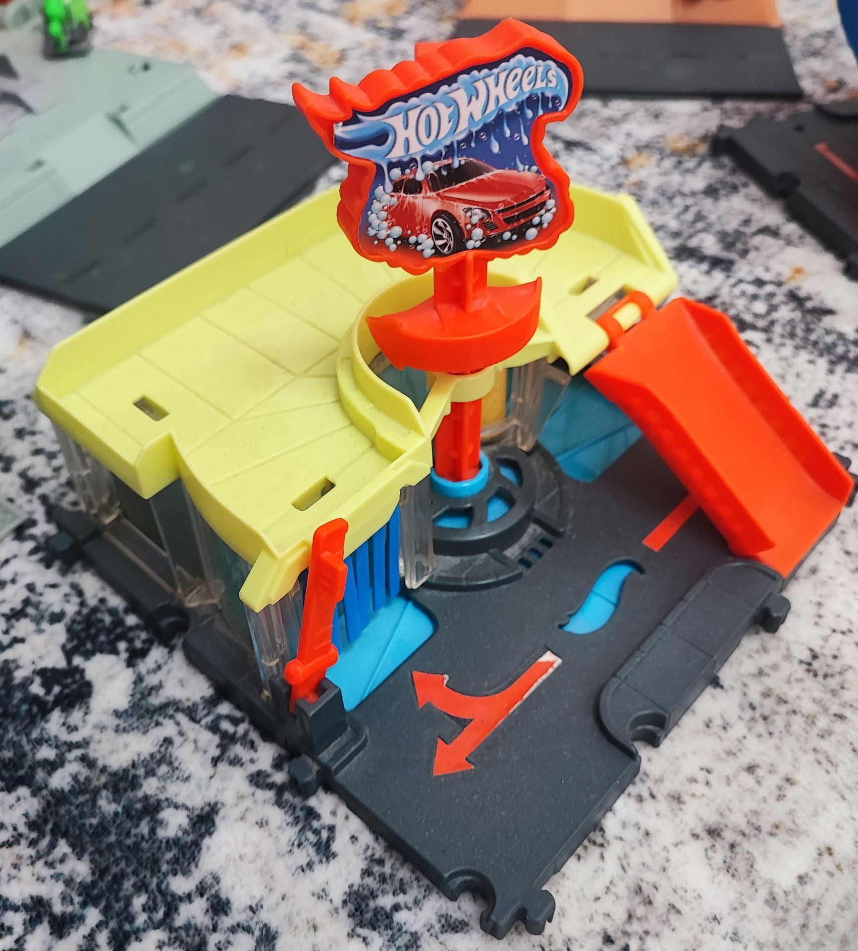Hot Wheels & Matchbox Play Sets  - Image 5