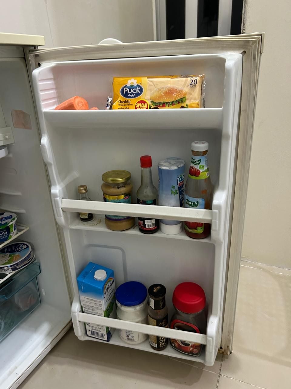 LG small fridge for sale 85cm height good working condition .leaving country - Image 1