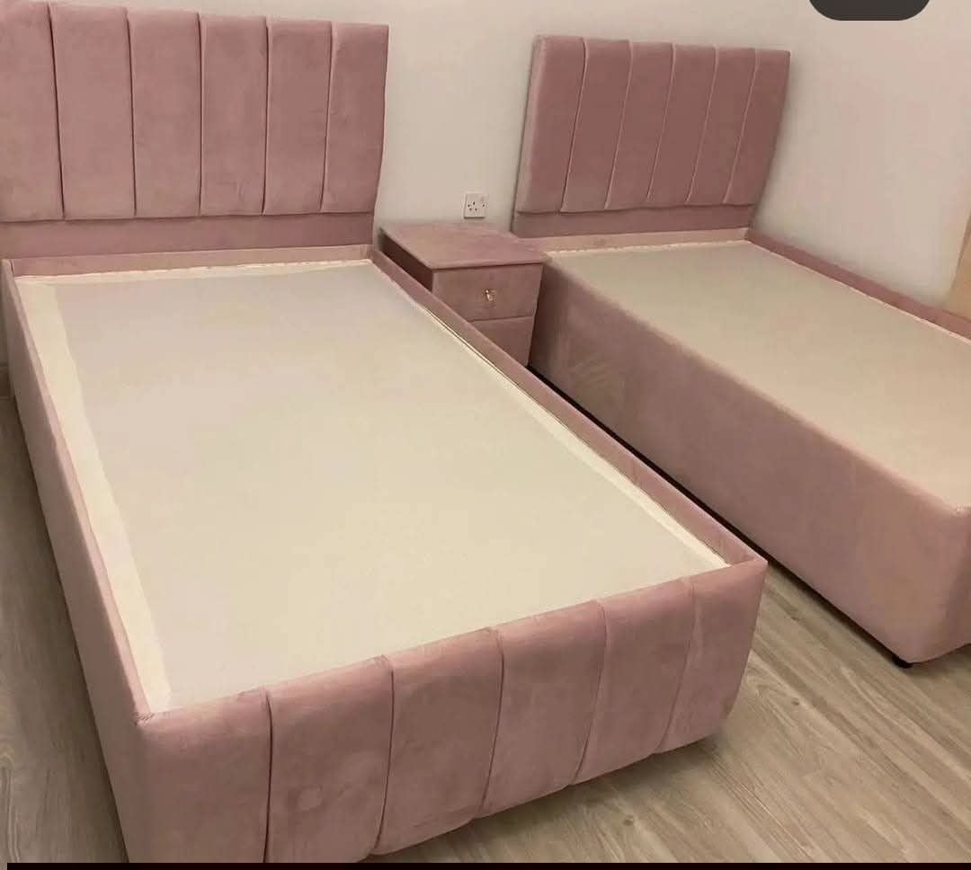 Bad with mattress  - Image 4