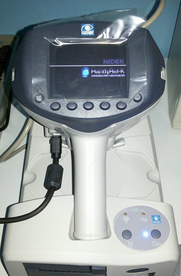 Nidek HandyRef-K Handheld Ref/Keratometer - Image 3