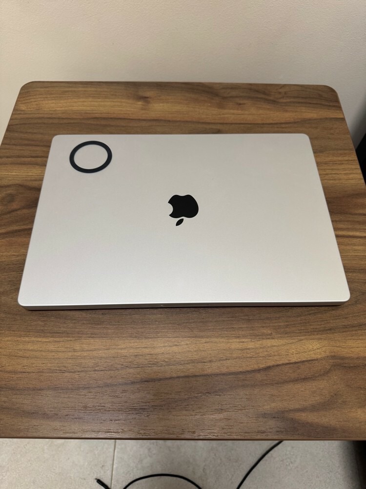 Apple M1 Max 16.2 inch - Image 3