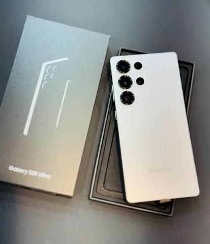 S25 ultra with box, accessories and receipt - Image 1