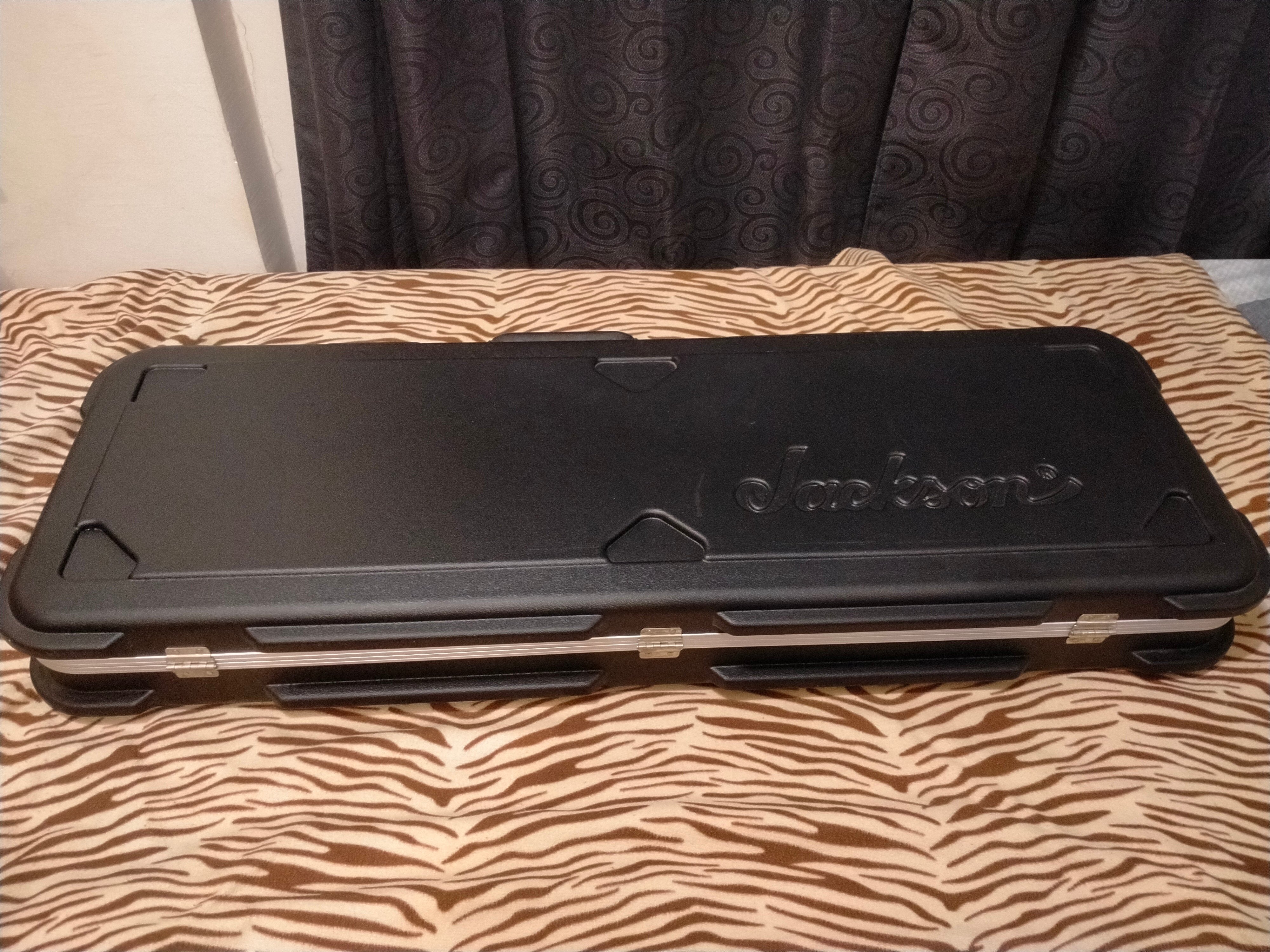 Jackson Electric Guitar with hard case - Image 2