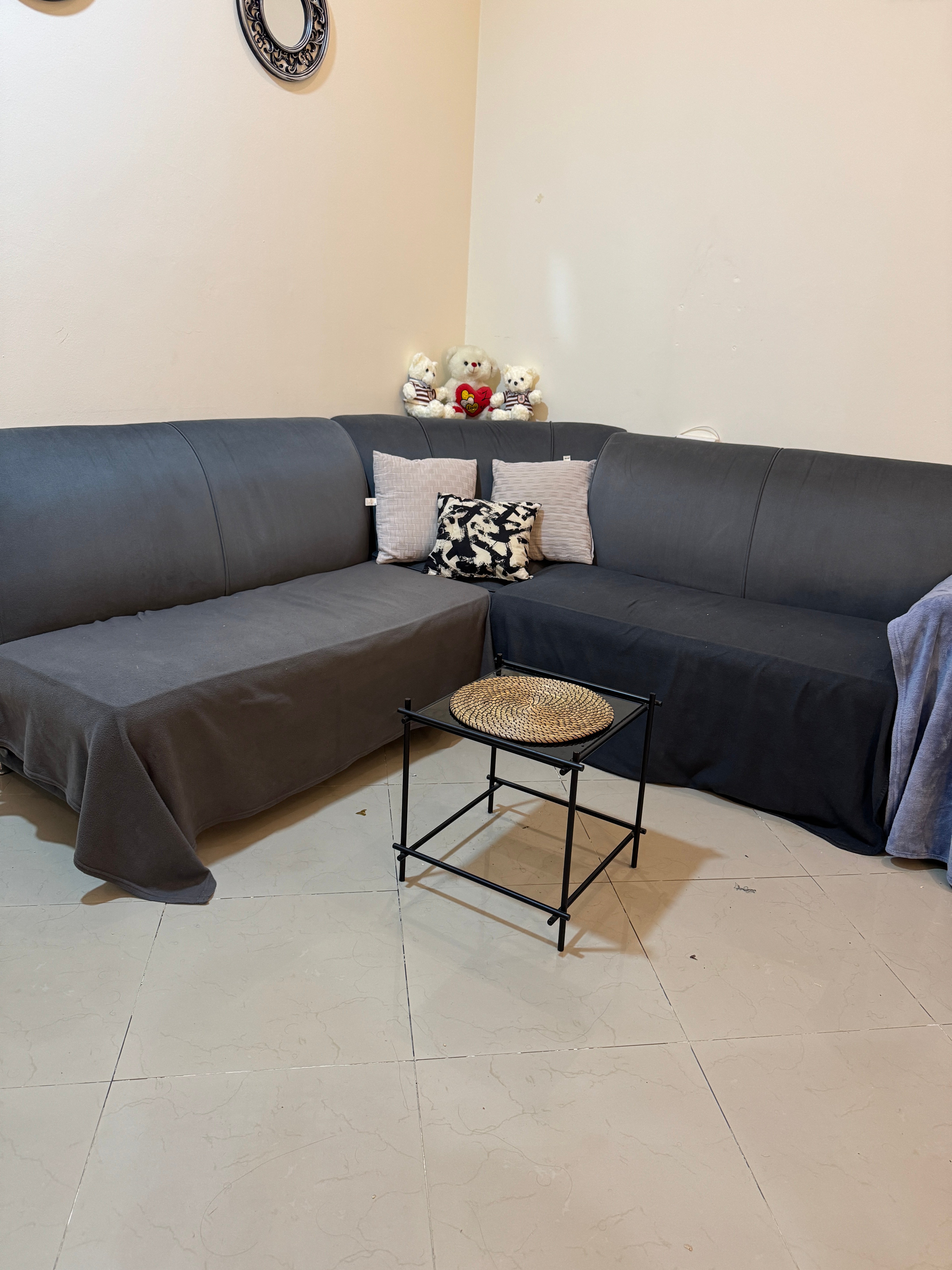 Corner sofa, no damage. very good condition - Image 1