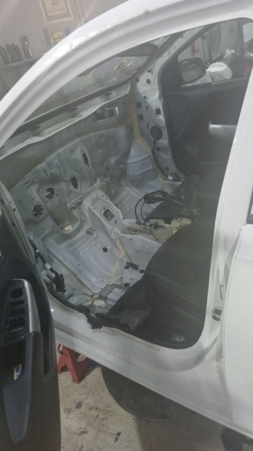 Best Denting & Painting work at good price - Automotive