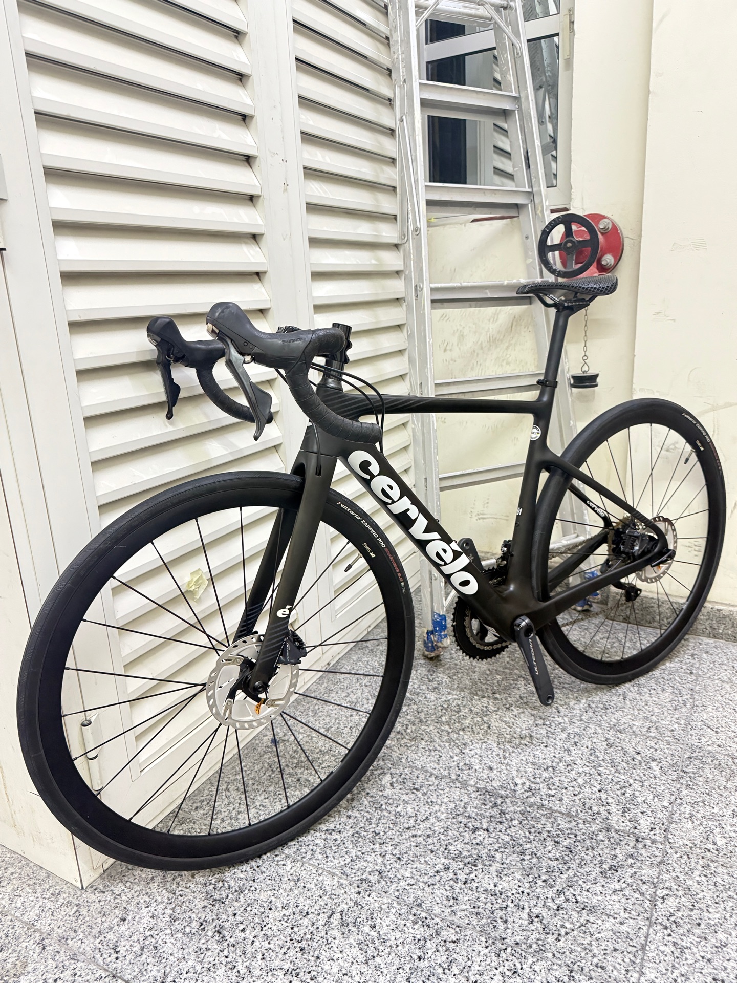 Cervelo Caledonia 2023 Carbon Roadbike Small - Image 2