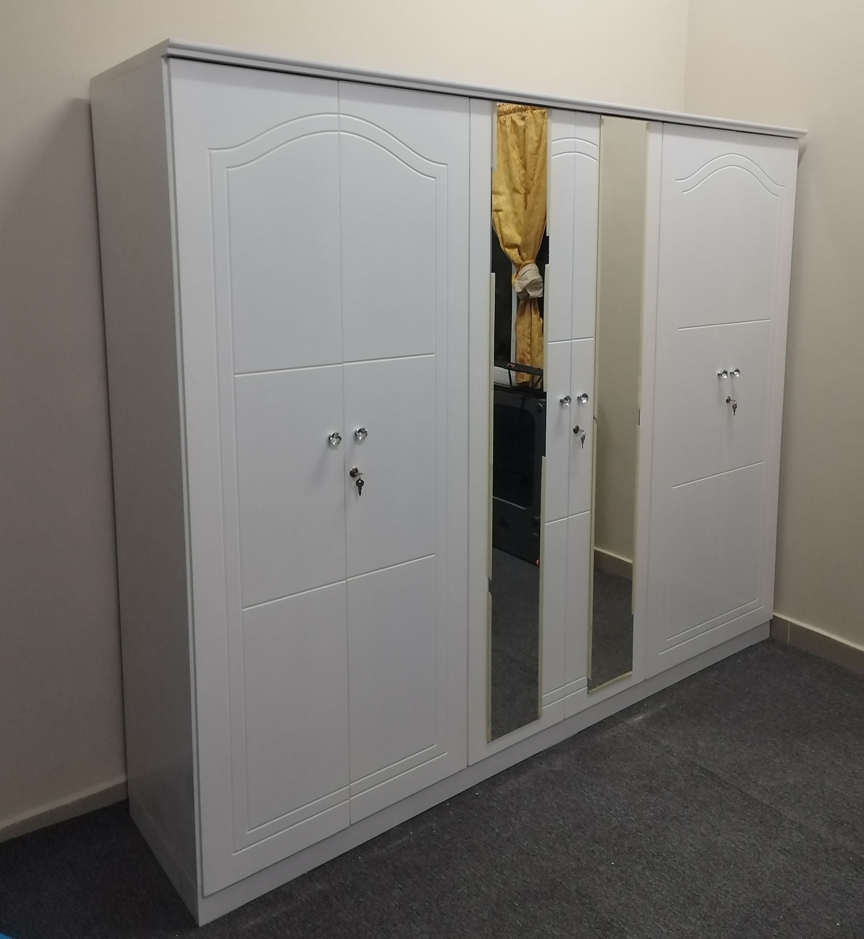6 door big cupboard and 3 door sliding cupboard selling. 33757438 - Image 5