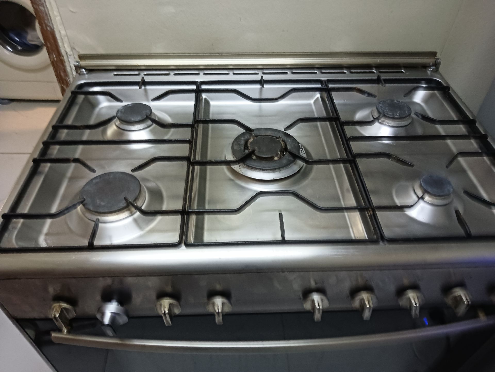 For Sale: LG Fully Automatic Washing Machine – 7 KG (Like New) - Image 3
