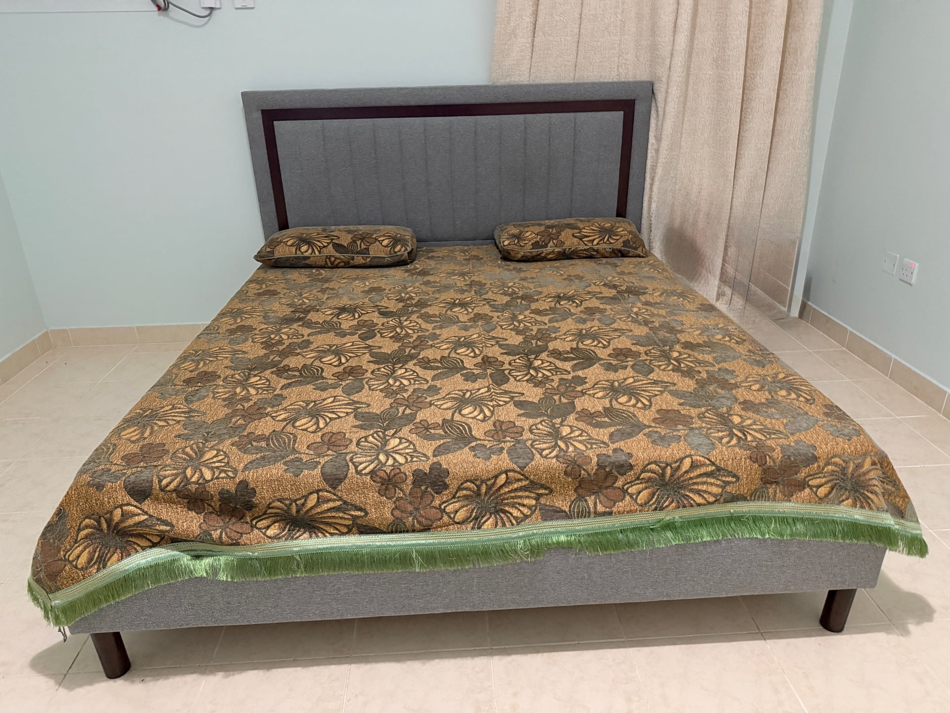 Double bed - Image 2