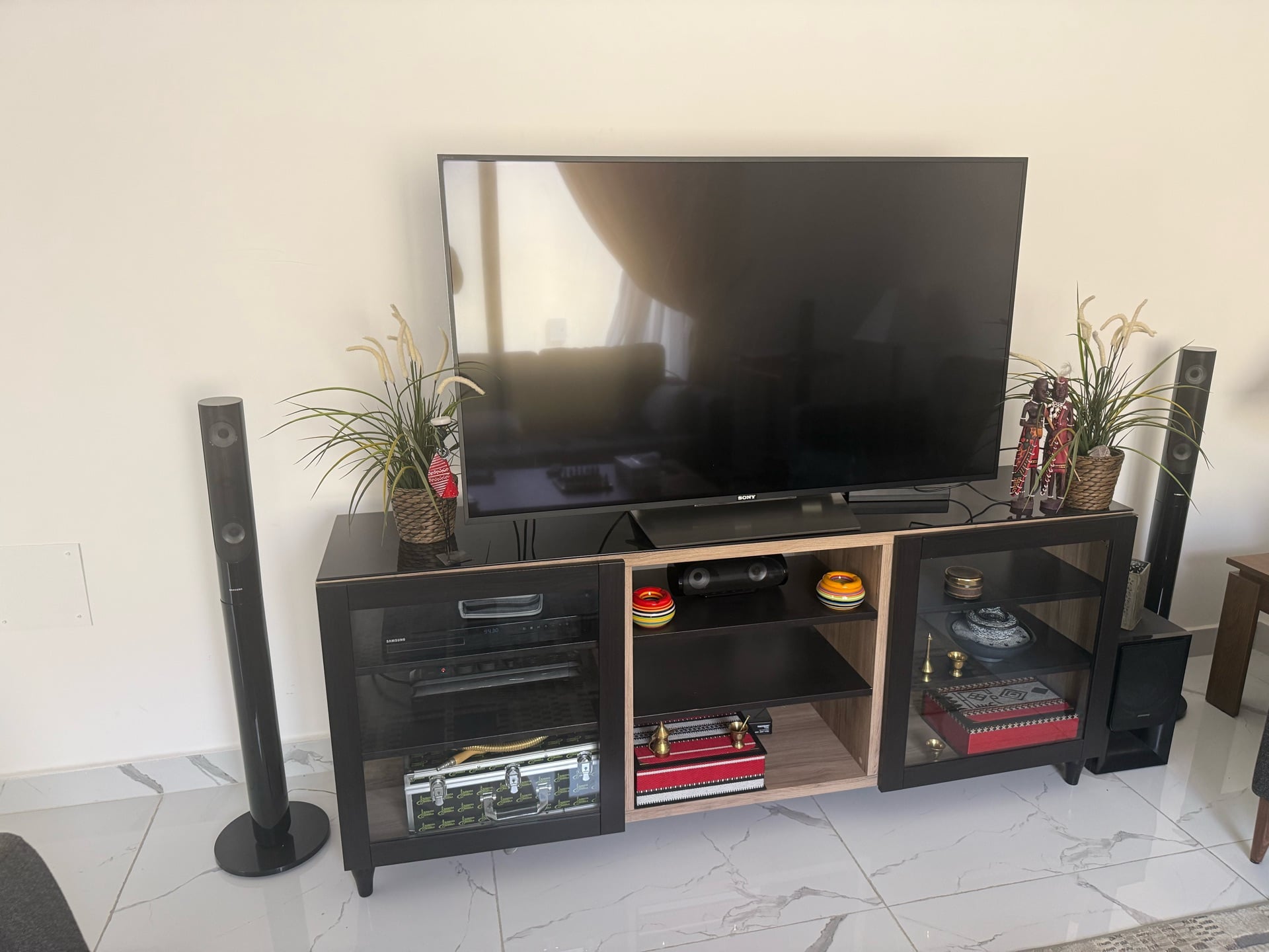 TV + furniture  - Image 2