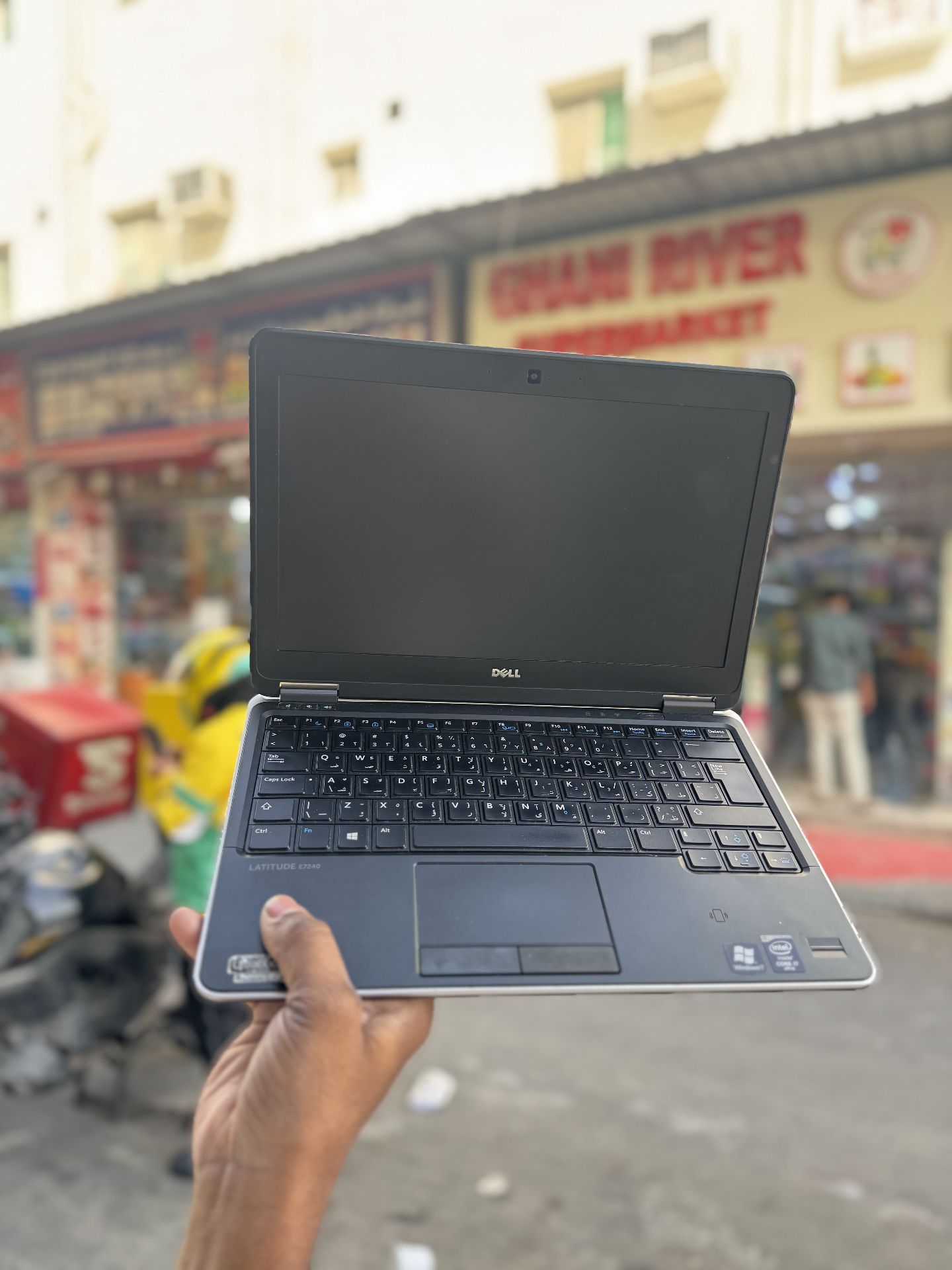 DELL Core i7 Laptop 
8GB RAM
256GB SSD - Image 5