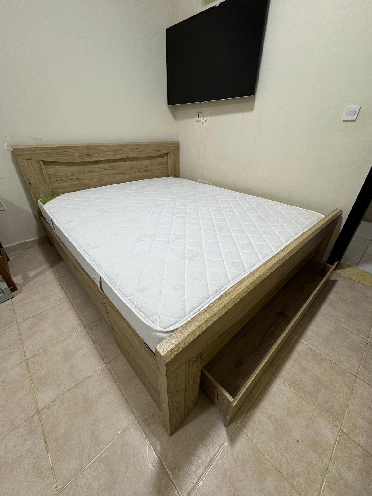Queen bed with matress from home center  - Image 4