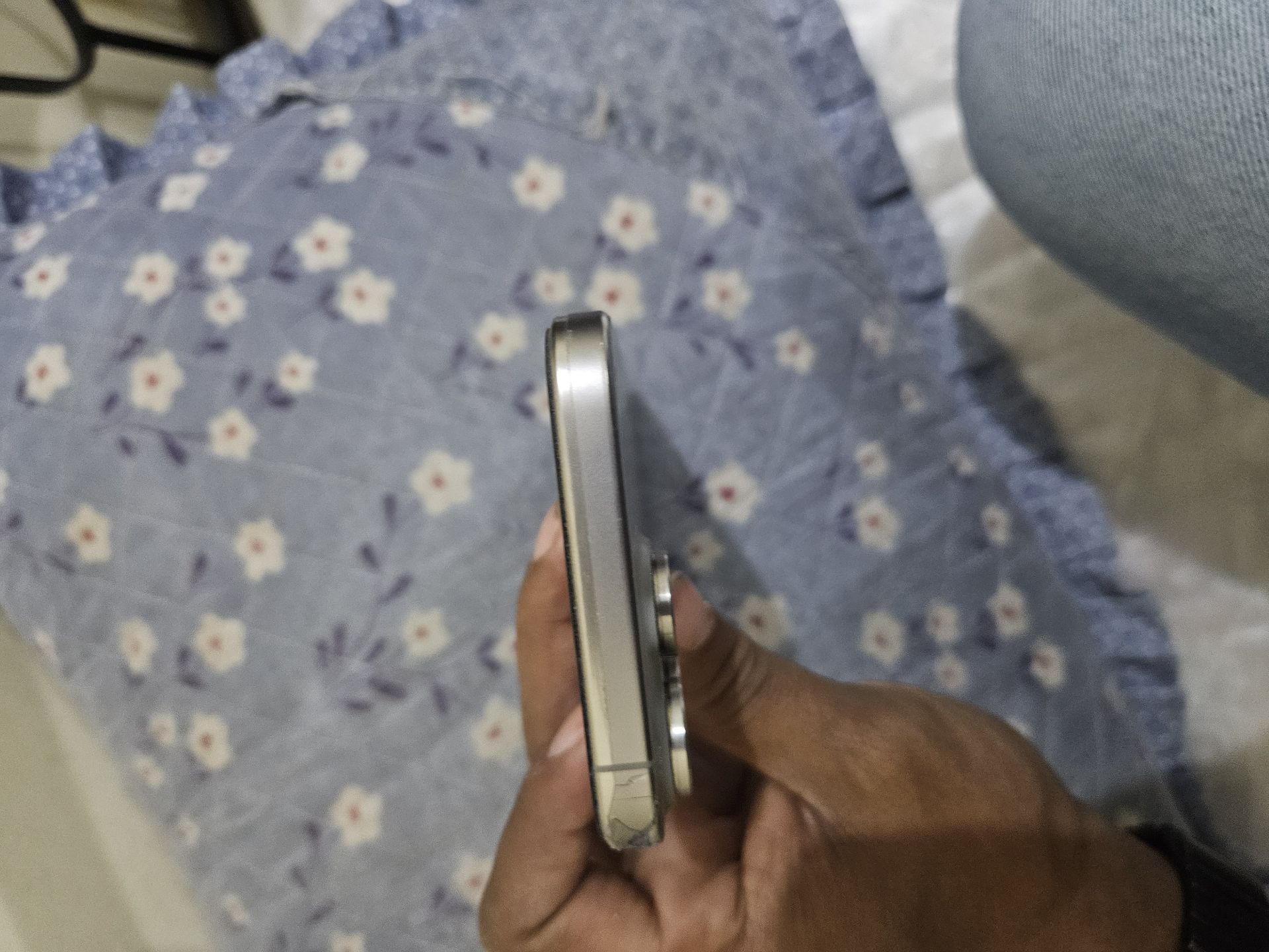 iPhone 16 Pro Max - Image 10