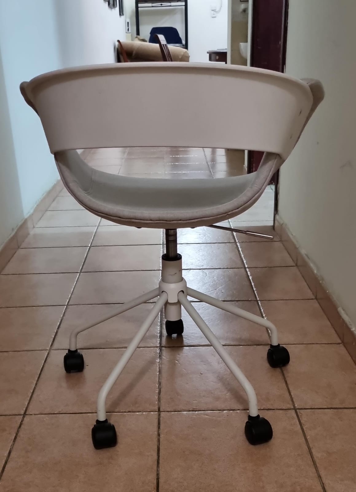Revolving Chair - Image 4