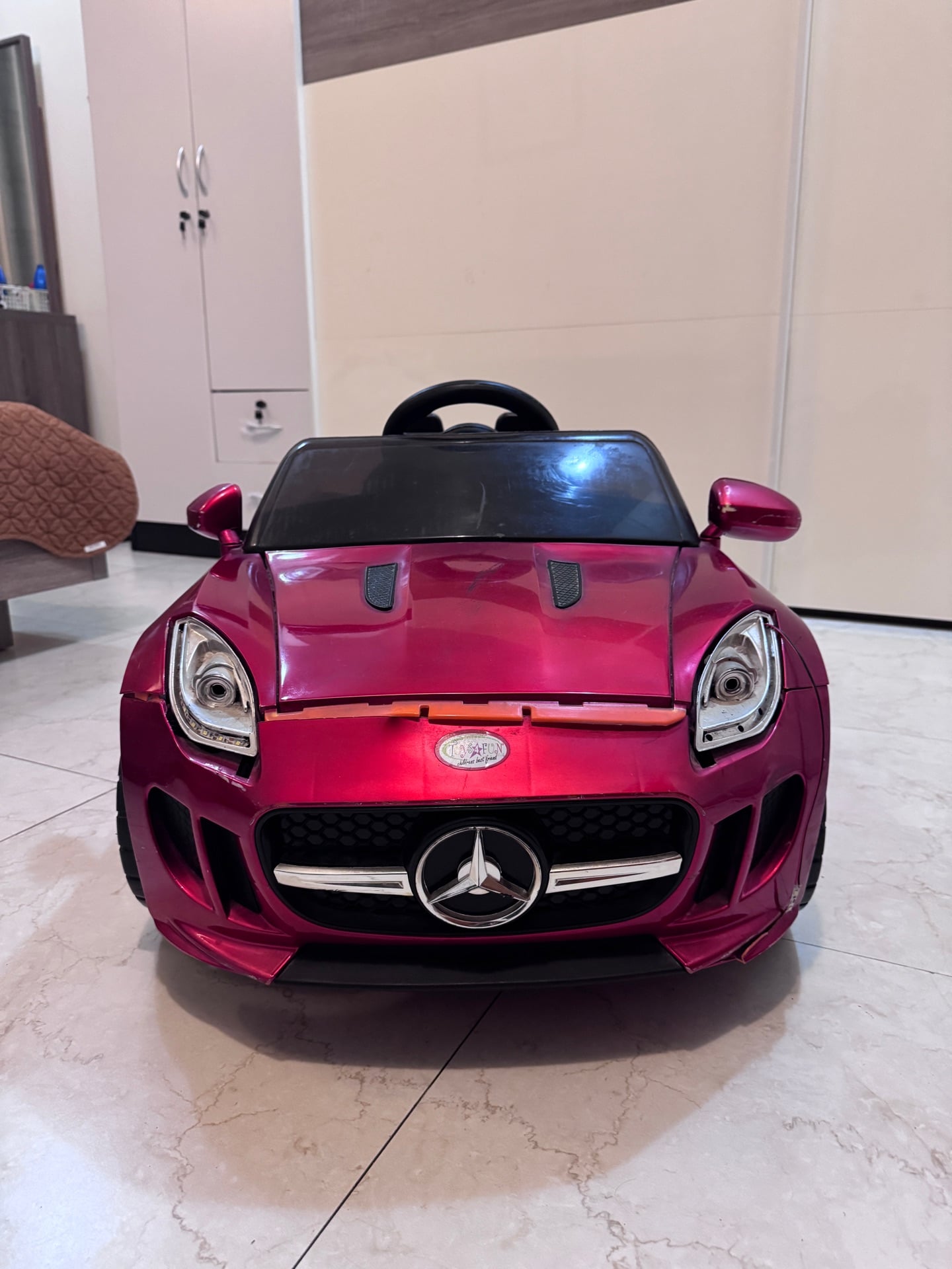 Kids ride-on car for sale. - Image 2
