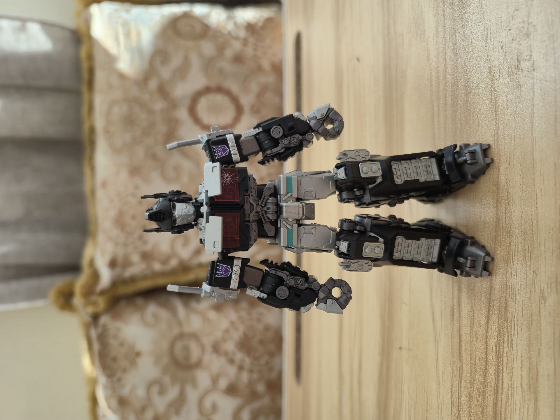 (USED) Transformers Classic Class 08 - Nemesis Prime - Rise of the Beasts - Image 3