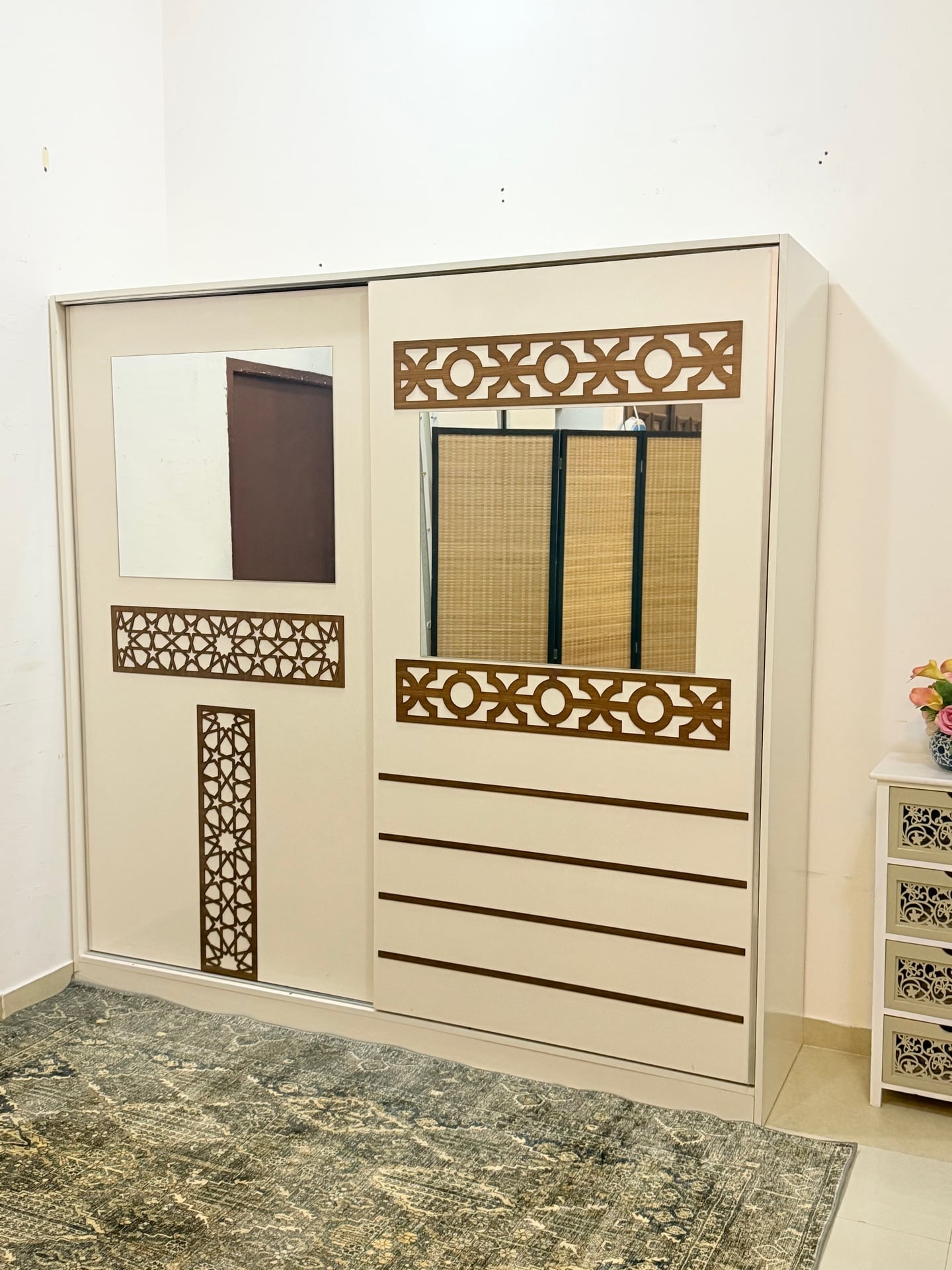 Urgent Sale sliding door wardrobe price Negotiable - Image 1