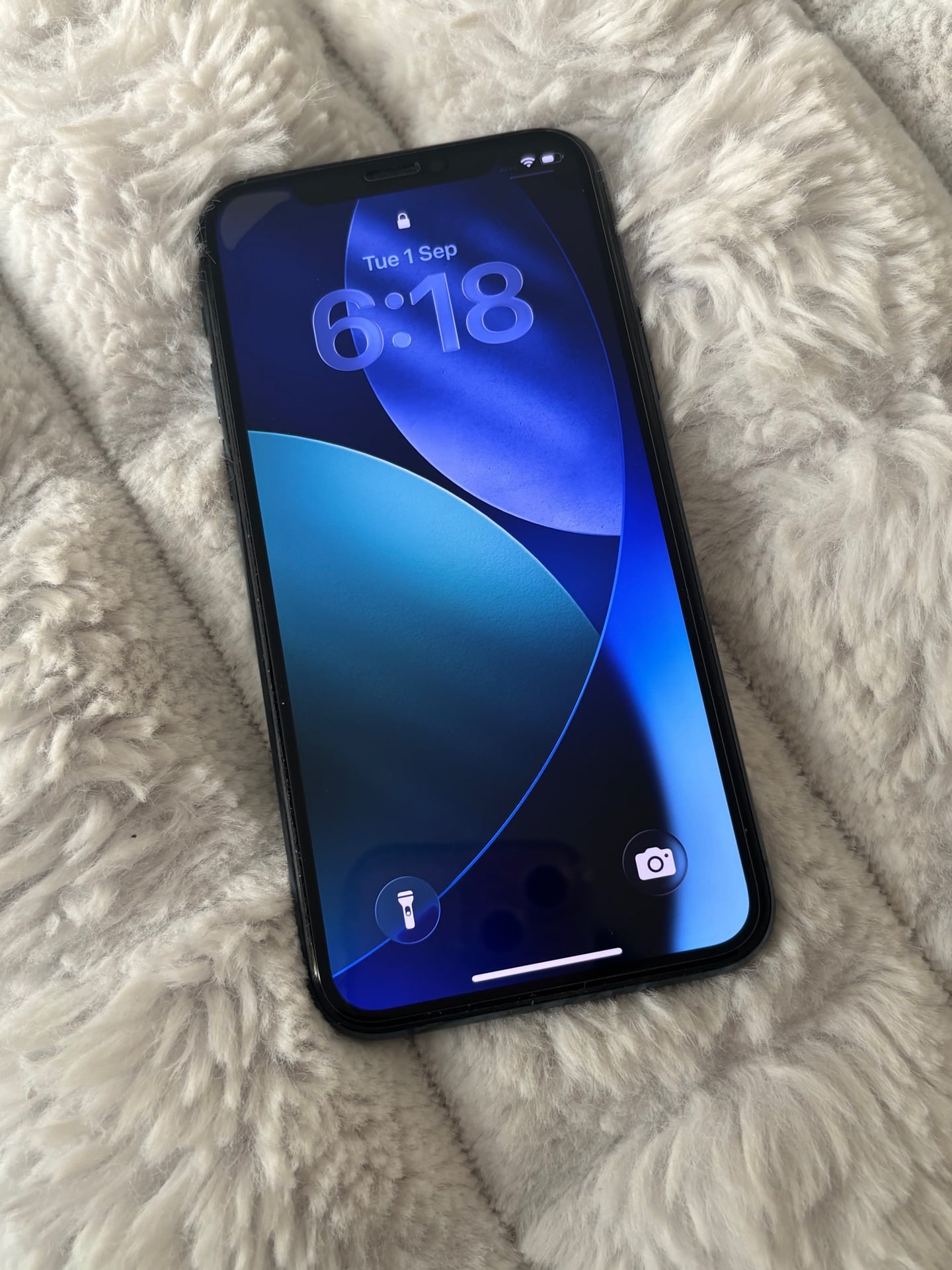 Apple iPhone 11 Pro Gray with 256MB Storage - Image 1