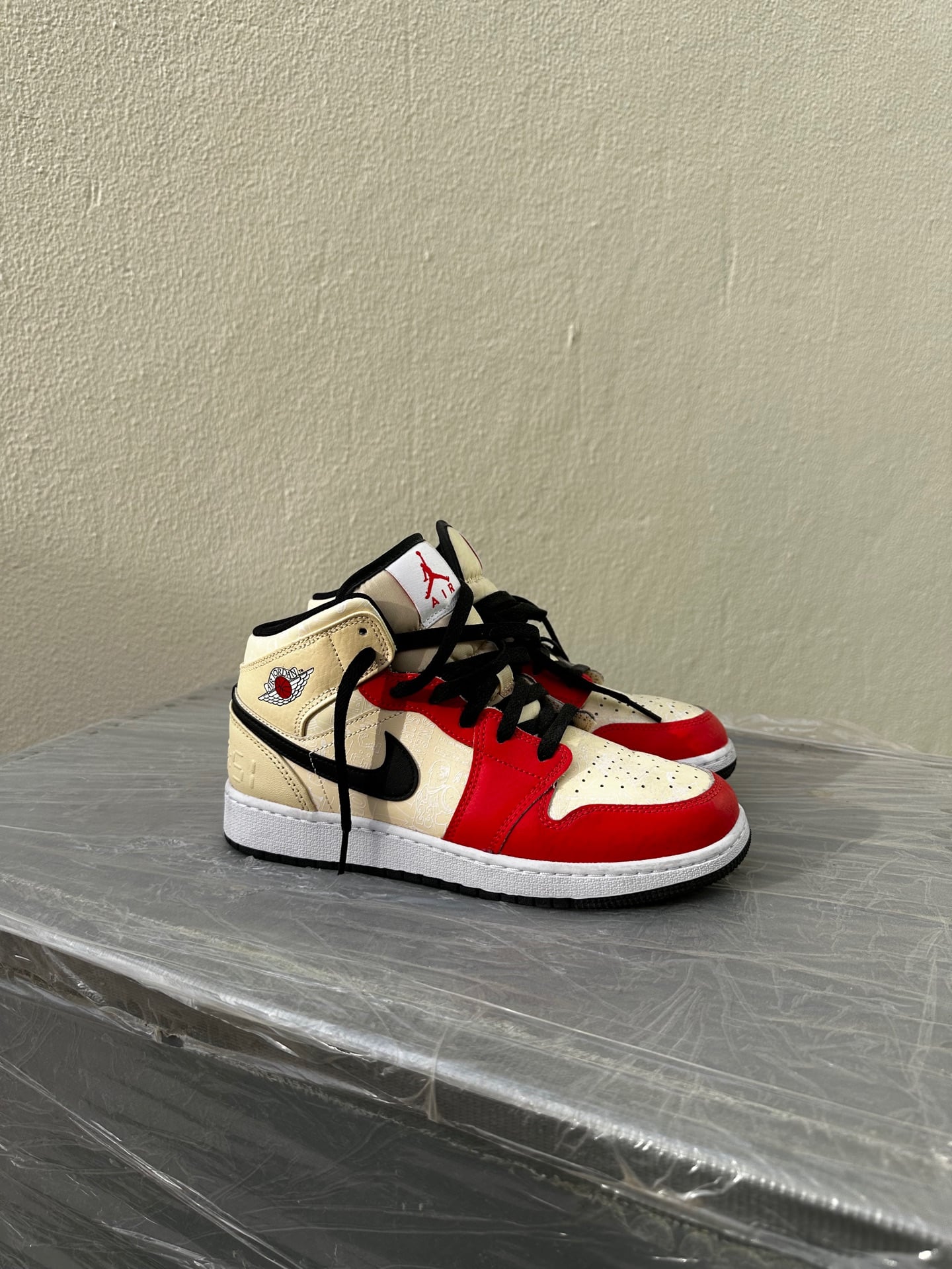 Air Jordan 1 Highs Special Edition - Image 1