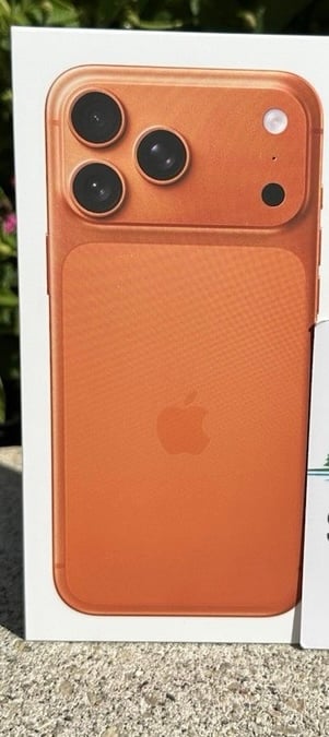 Apple Iphone 17 Pro Max 5G Smartphone, 256 GB Storage, Cosmic Orange - Image 2