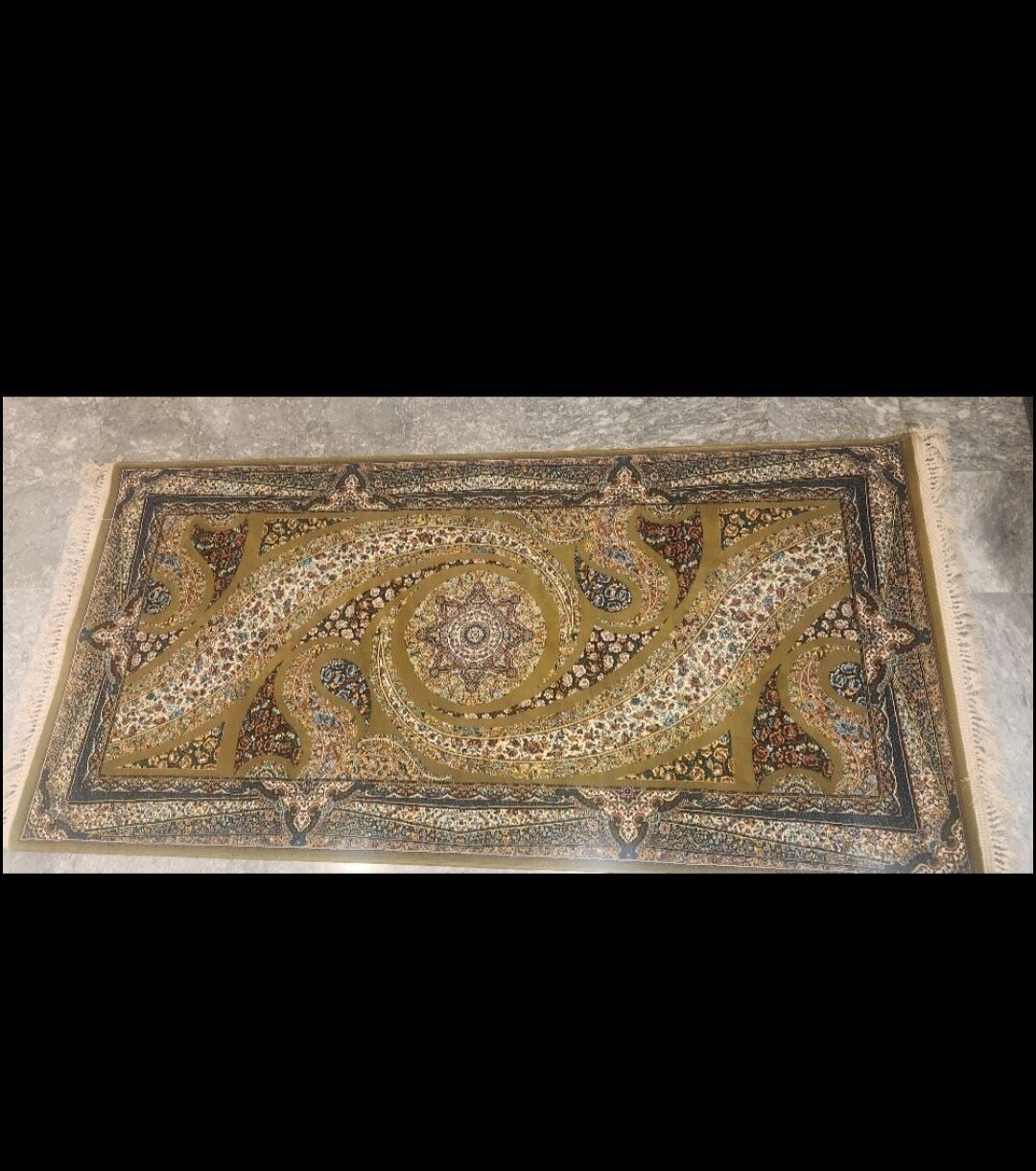 Like new used Persian Carpet  سجادة عجمي مستعمل كالجديدة  - Image 4