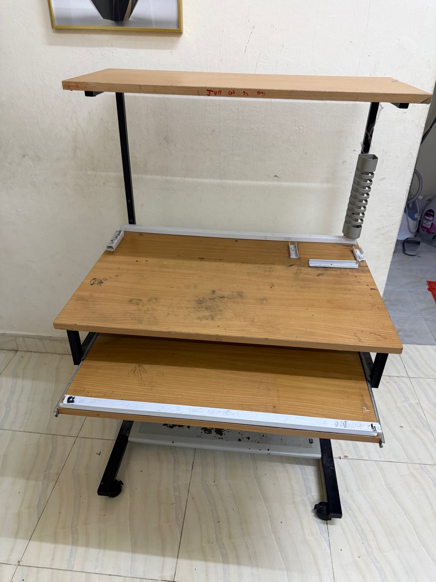 Used Computer Table Free  - Image 3