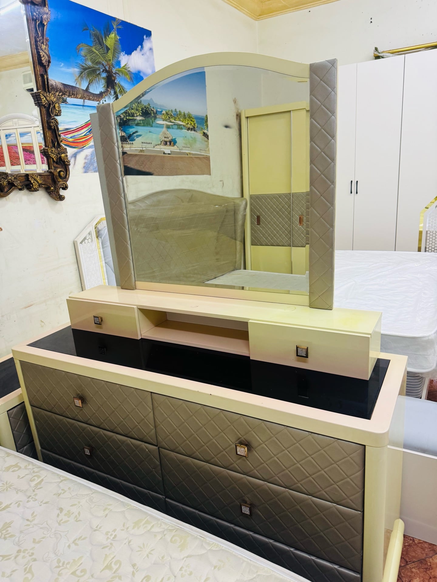 Used bedroom set for sale  - Image 5
