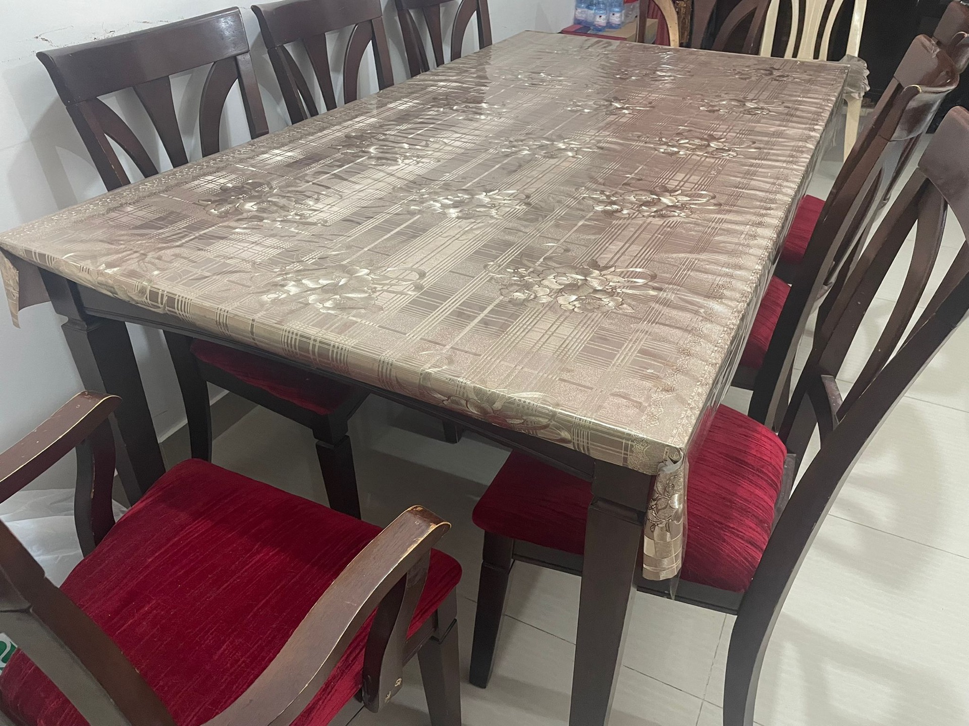 Dining table 8 seater for 500 - Image 3